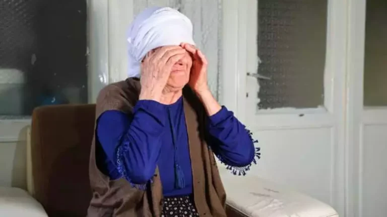 Rüyada Ölmüş Anneyi Kör Görmek