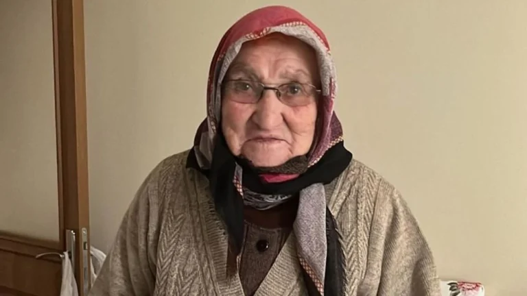 Rüyada Ölmüş Anneyi Yemek Yaparken Görmek