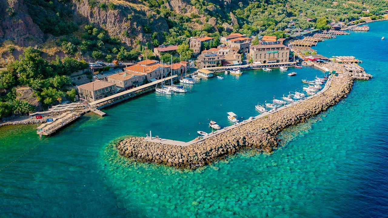 Ayvalık’tan Assos’a Nasıl Gidilir? 1 Assos
